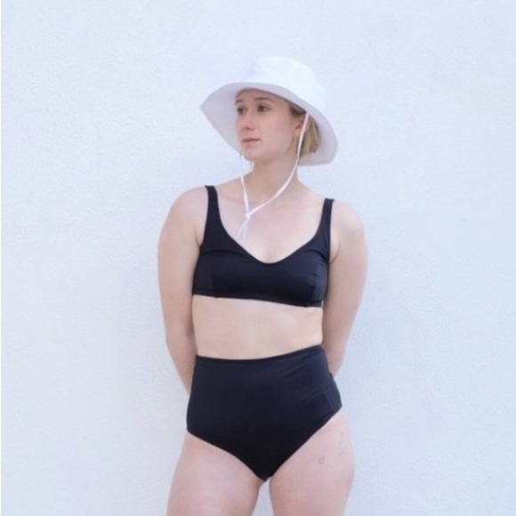 Nu Swim Fen Top in Black Size Medium - Picture 1 of 8